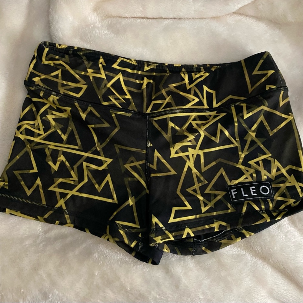 Fleo Shorts